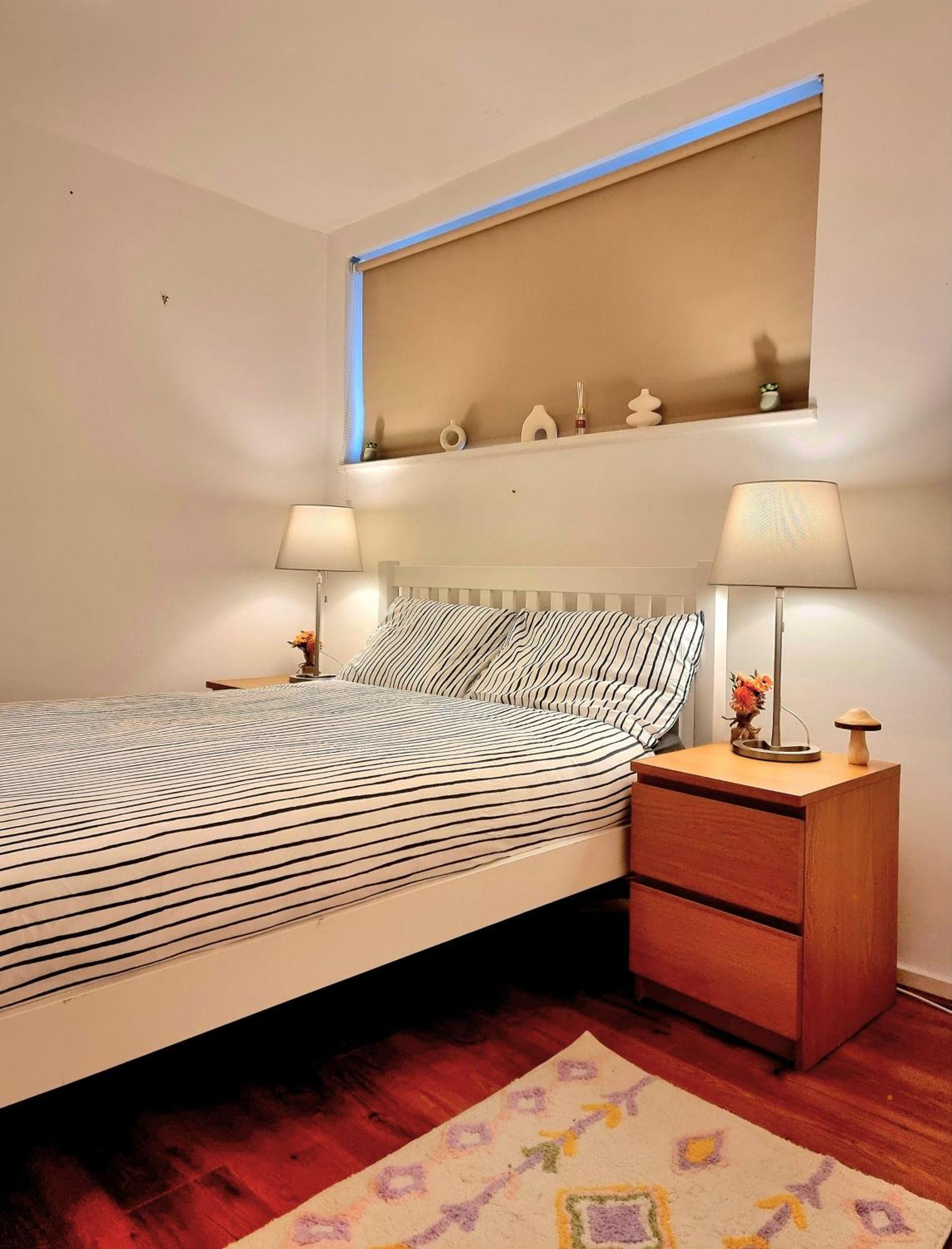 Holiday home Charming 4 Bedroom Duplex With Private Entrance London