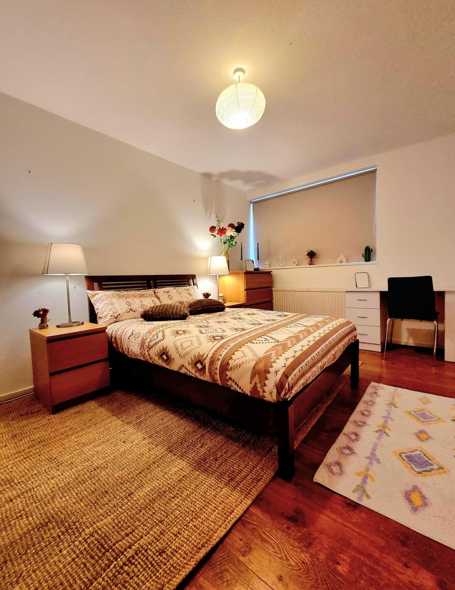 Charming 4 Bedroom Duplex With Private Entrance Holiday home